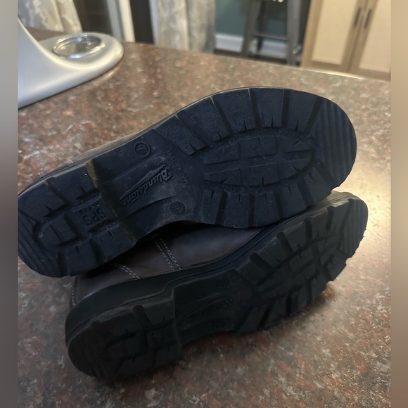 Women’s Blundstones Worn handful of times - Picture 3 of 5